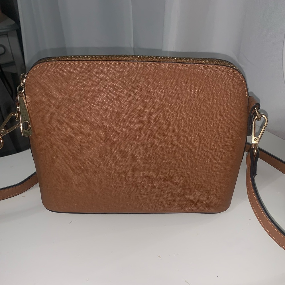 Crossbody purse